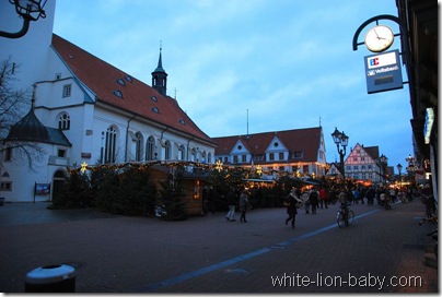 Ankunft am Weihnachtsmarkt